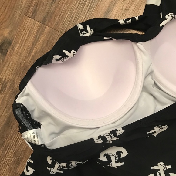 ❤️LAST ONE! ❤️1950s pin up style bathing suit - Picture 3 of 4